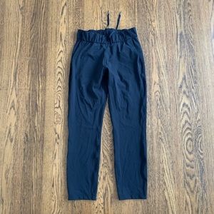 Lululemon On the Fly 7/8 Pant, Size 4